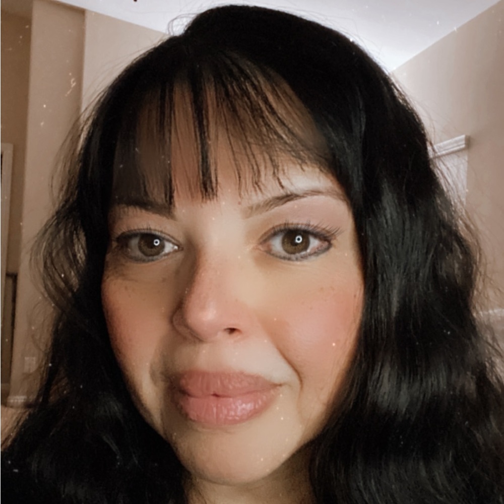 Meet your Posher, Vivian